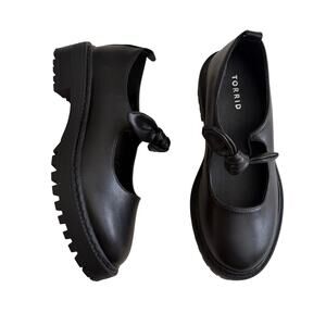 NWOT Torrid Black Bow Lug Sole Mary Jane Loafers Sz 8 WW Wide Width Grunge